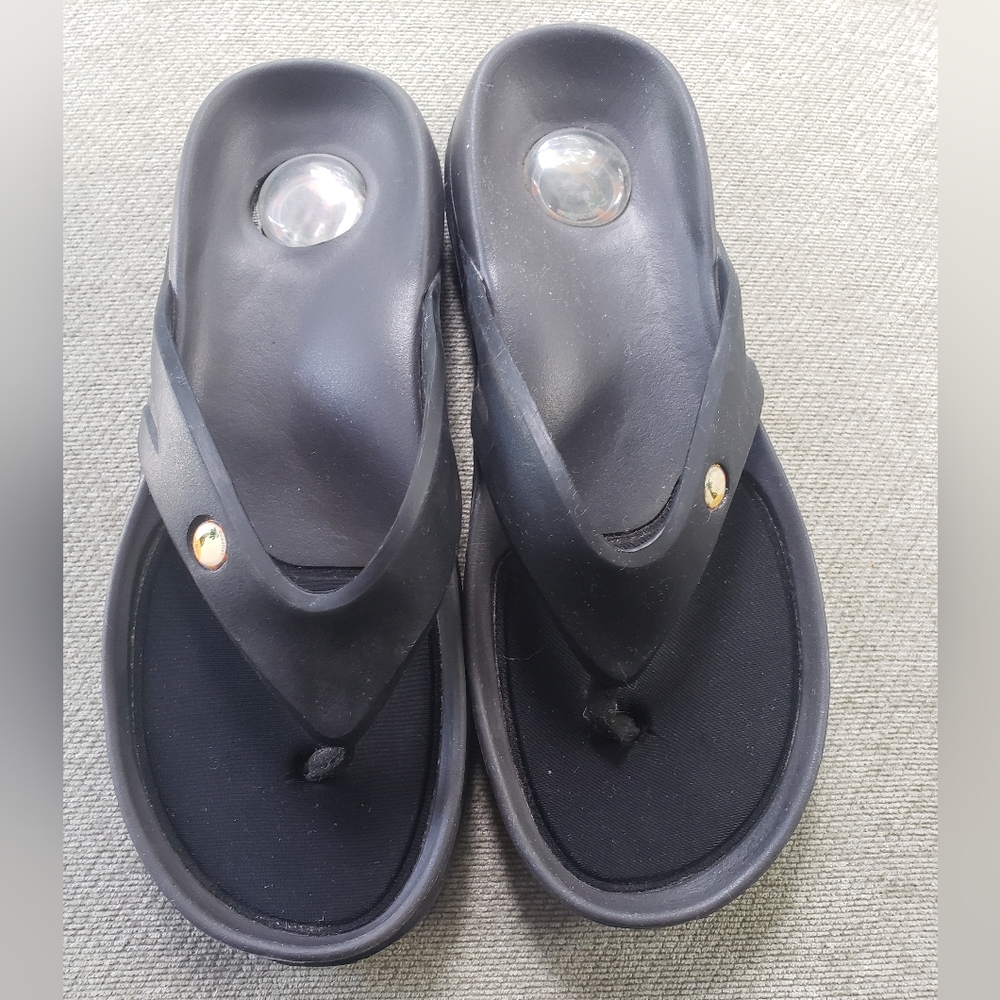 Black Hawaiian Jellys flip flops sz 7W/5M